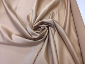 Tafta Duchesse nude