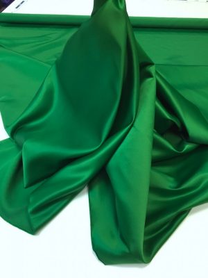 Tafta Duchesse verde-crud
