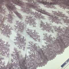 Broderie lila-prafuit