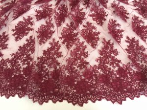 Broderie bordeaux