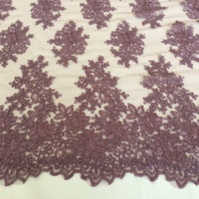 Broderie lila-prafuit