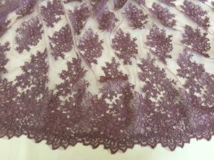 Broderie lila-prafuit
