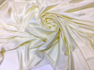 Imitatie satin de matase crem