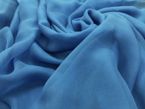 Voal creponat de matase naturala (muselina) bleu-prafuit