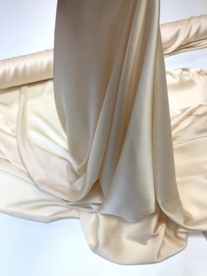 Imitatie satin de matase crem-bej deschis