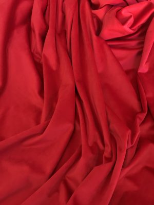 Catifea draperie rosie