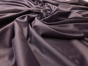 Catifea draperie lila-prafuit
