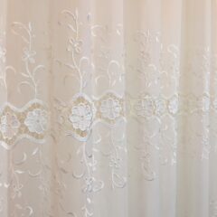 Perdea crem cu broderie