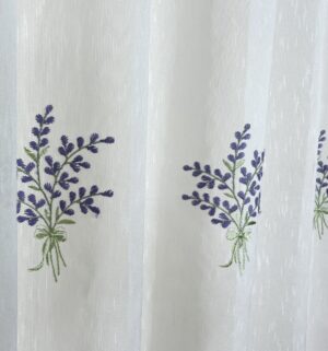 Perdea ivoire cu broderie flori lavanda