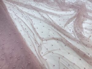 Tulle lila-prafuit cu perle