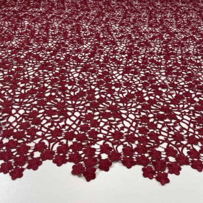 Broderie macrame bordeaux