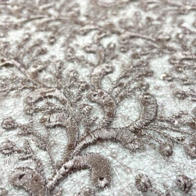 Broderie lila cu paiete
