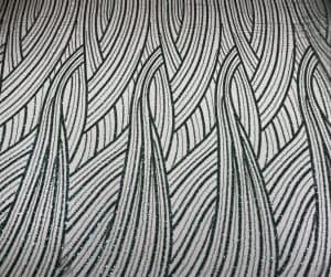 Broderie verde inchis accesorizata