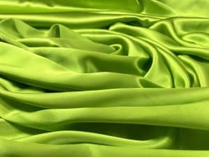Satin de matase naturala fara elastan verde neon