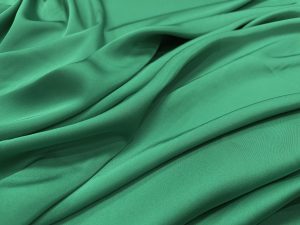 Imitatie satin de matase verde-smarald deschis