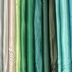 Satin elastic nuante de verde