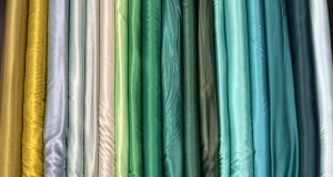 Satin elastic nuante de verde