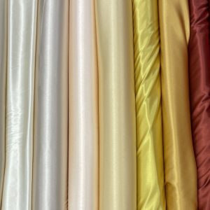 Satin elastic nuante alb-ivoire-crem-bej-piersiciu-galben-mustar-caramiziu