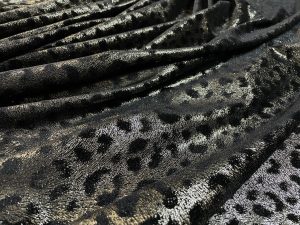 Catifea elastica neagra animal print auriu-patinat