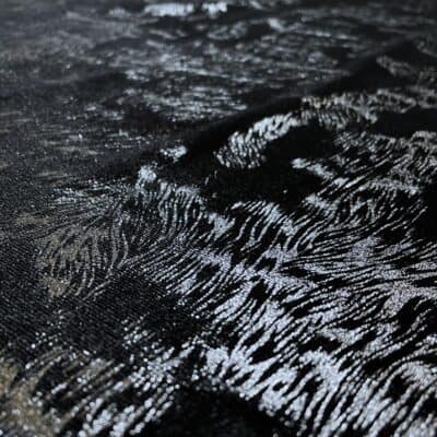 Catifea elastica neagra cu aspect metalizat argintiu