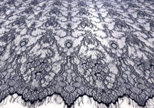 Dantela tip Chantilly bleumarin
