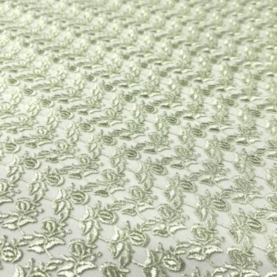 Broderie verde-pastel