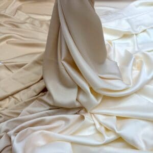 Crep satinat Cady degrade crem- nude