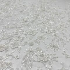 Dantela ivoire accesorizata