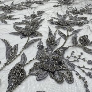 Broderie gri inchis cu aplicatii 3D argintii