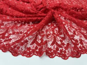Broderie rosie cu paiete