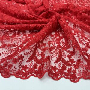 Broderie rosie cu paiete