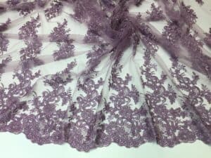 Broderie lila