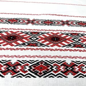 Bumbac fata de mata cu imprimeu traditional