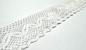 Bordura broderie tip macrame alba