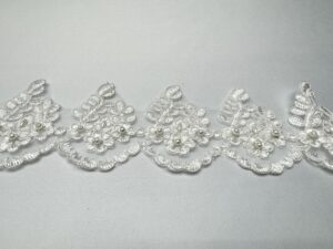 Bordura broderie ivoire cu perlute